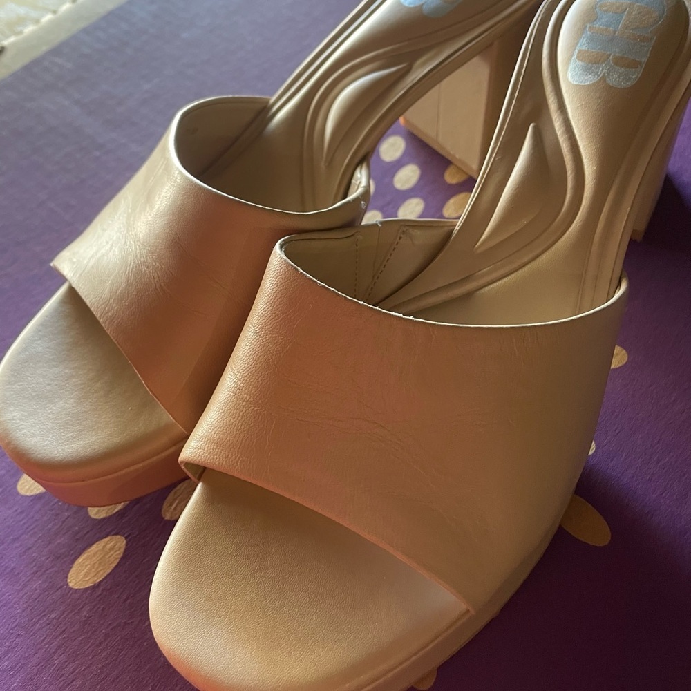 Elegant Tan Women's Heels GB